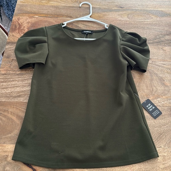 Express Top - Picture 1 of 2